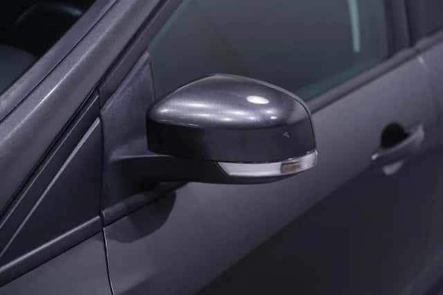 Ford Focus (2015) thumbnail 100