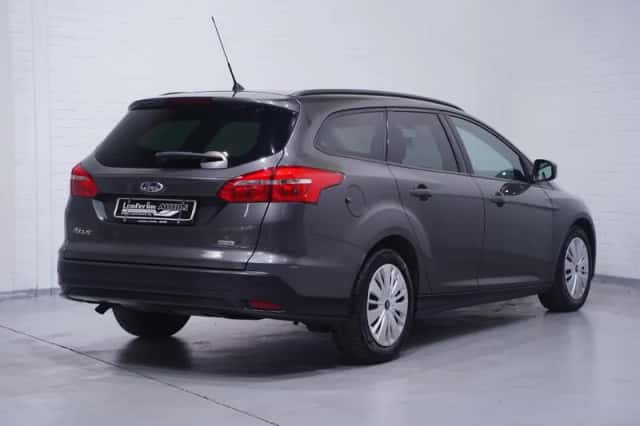Ford Focus (2015) thumbnail 5
