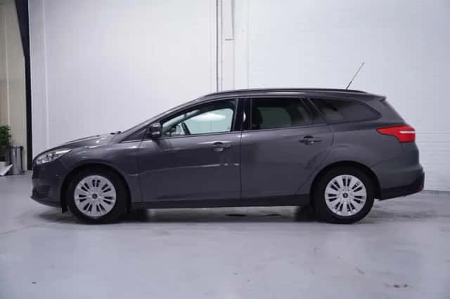 Ford Focus (2015) thumbnail 6