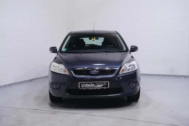 Ford Focus (2011) thumbnail 3