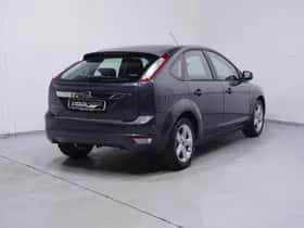 Ford Focus (2011) thumbnail 6