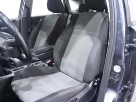 Ford Focus (2011) thumbnail 100