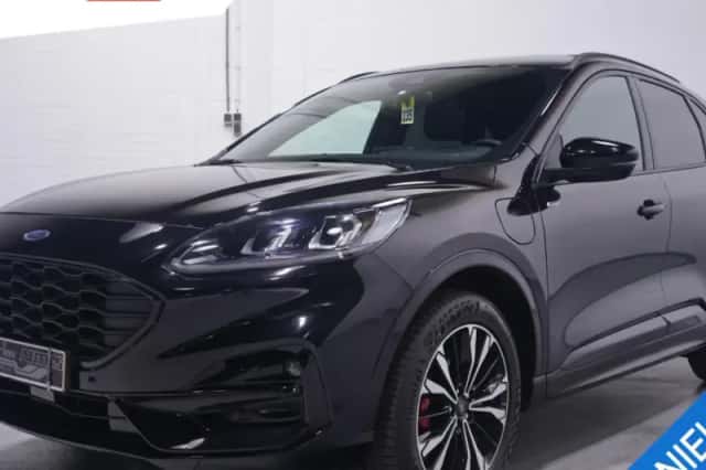 Ford Kuga (2022) thumbnail 1