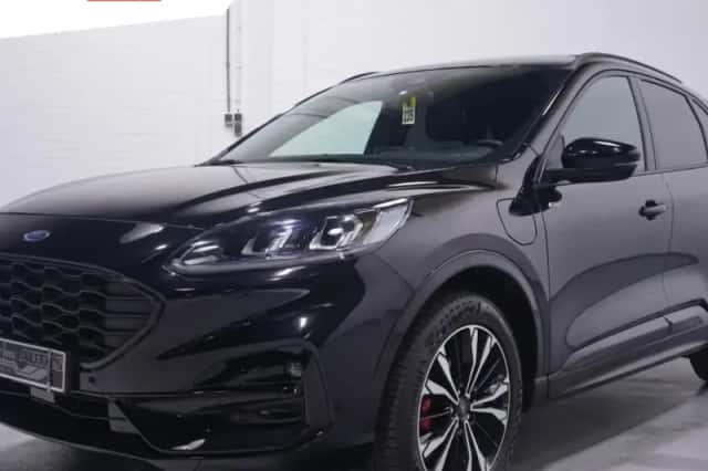 Ford Kuga (2022) thumbnail 1