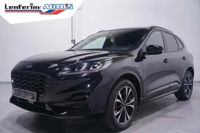 Ford Kuga (2022) thumbnail 2