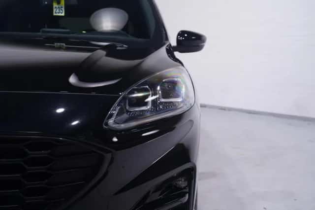 Ford Kuga (2022) thumbnail 5