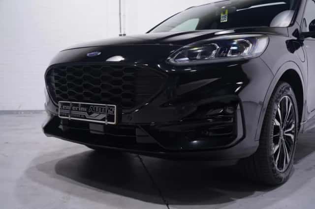 Ford Kuga (2022) thumbnail 6