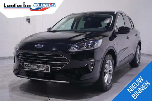 Ford Kuga (2021) thumbnail 1