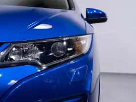 Honda Civic (2016) thumbnail 90