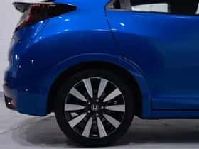 Honda Civic (2016) thumbnail 92