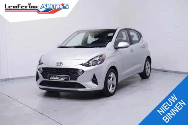 Hyundai i10 (2022) thumbnail 2