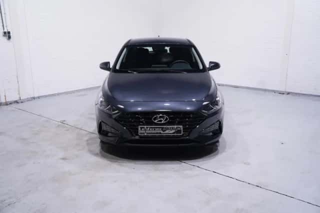 Hyundai i30 (2023) thumbnail 3