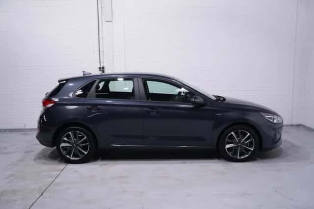 Hyundai i30 (2023) thumbnail 8