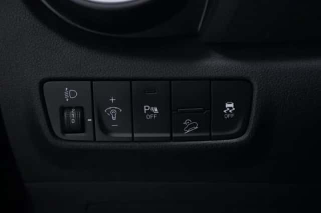 Hyundai Kona (2023) thumbnail 114