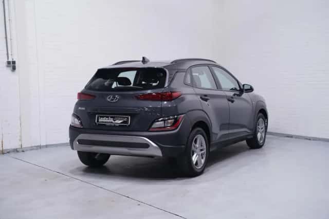 Hyundai Kona (2023) thumbnail 5