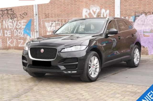 Jaguar F-Pace (2017) thumbnail 1