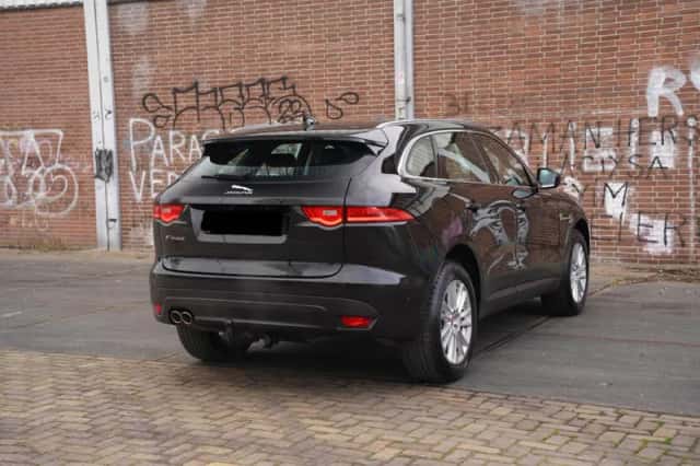 Jaguar F-Pace (2017) thumbnail 6