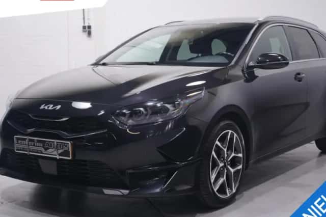 Kia Ceed (2022) thumbnail 1