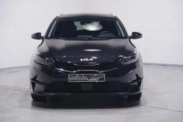 Kia Ceed (2022) thumbnail 3