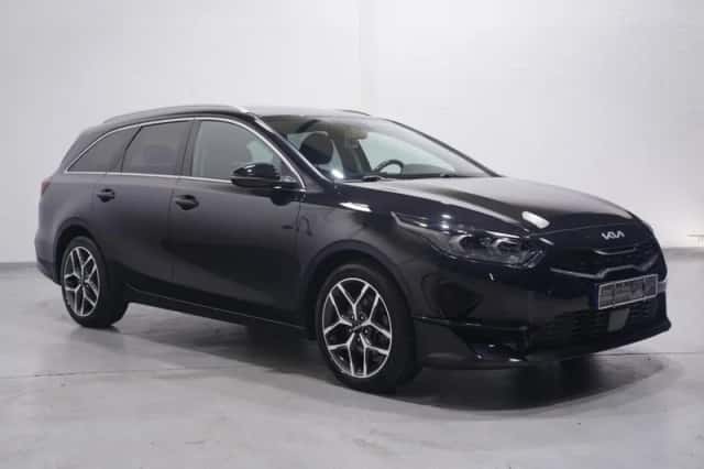 Kia Ceed (2022) thumbnail 3