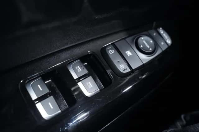 Kia Sportage (2022) thumbnail 26