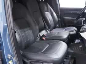 Land Rover Defender (2021) thumbnail 101