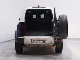 Land Rover Defender (2021) thumbnail 12