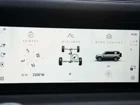 Land Rover Defender (2021) thumbnail 113