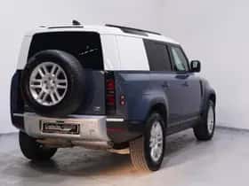 Land Rover Defender (2021) thumbnail 125