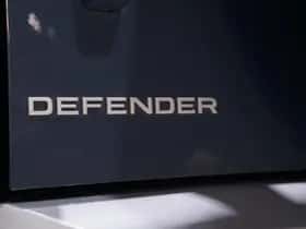 Land Rover Defender (2021) thumbnail 19