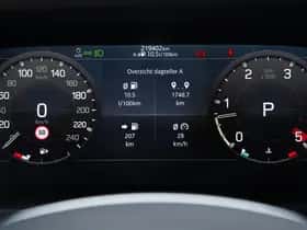 Land Rover Defender (2021) thumbnail 25