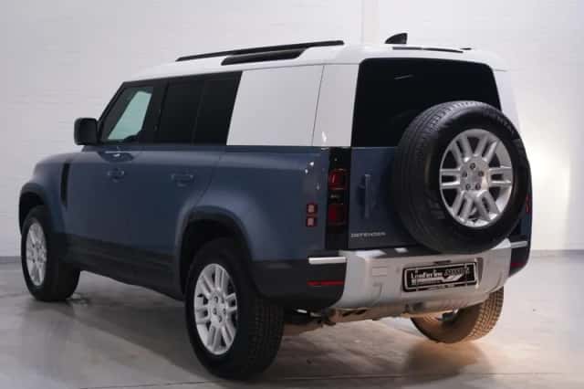 Land Rover Defender (2021) thumbnail 4