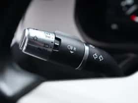 Land Rover Defender (2021) thumbnail 37