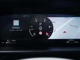 Land Rover Defender (2021) thumbnail 26