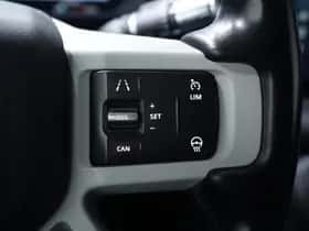 Land Rover Defender (2021) thumbnail 40