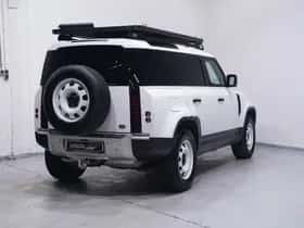 Land Rover Defender (2021) thumbnail 5