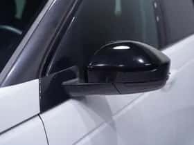 Land Rover Discovery Sport (2019) thumbnail 21