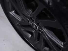 Land Rover Discovery Sport (2016) thumbnail 64