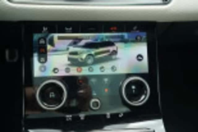 Range Rover Velar (2018) thumbnail 114