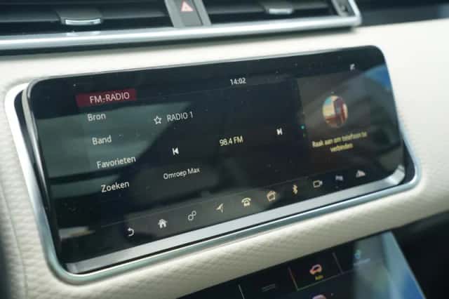 Range Rover Velar (2018) thumbnail 190