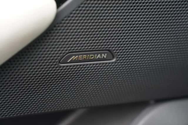 Range Rover Velar (2018) thumbnail 41