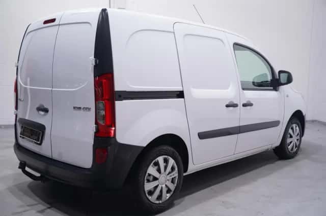 Mercedes-Benz Citan (2018) thumbnail 4