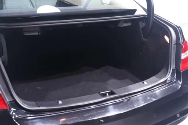 Mercedes-Benz E-Klasse (2012) thumbnail 11