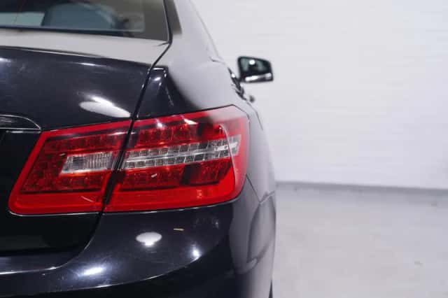 Mercedes-Benz E-Klasse (2012) thumbnail 111