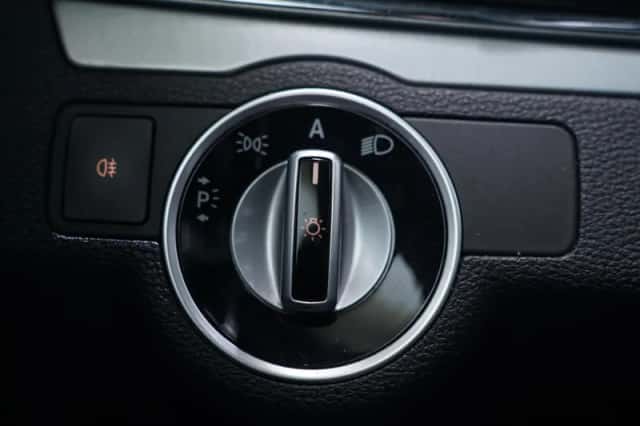 Mercedes-Benz E-Klasse (2012) thumbnail 120