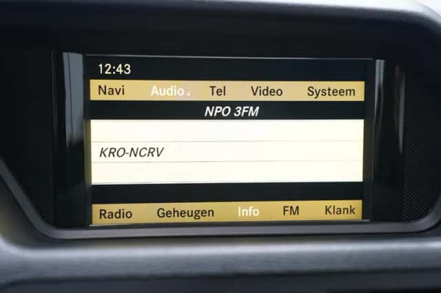 Mercedes-Benz E-Klasse (2012) thumbnail 126