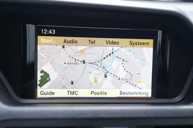 Mercedes-Benz E-Klasse (2012) thumbnail 145