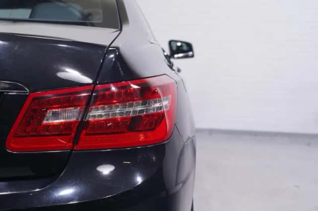 Mercedes-Benz E-Klasse (2012) thumbnail 17