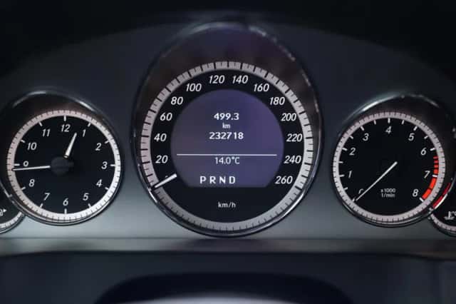 Mercedes-Benz E-Klasse (2012) thumbnail 19