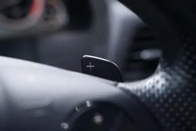 Mercedes-Benz E-Klasse (2012) thumbnail 22